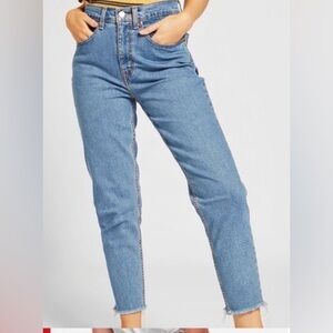 Levi’s Women’s Mom Jean with Raw Hem Size 24